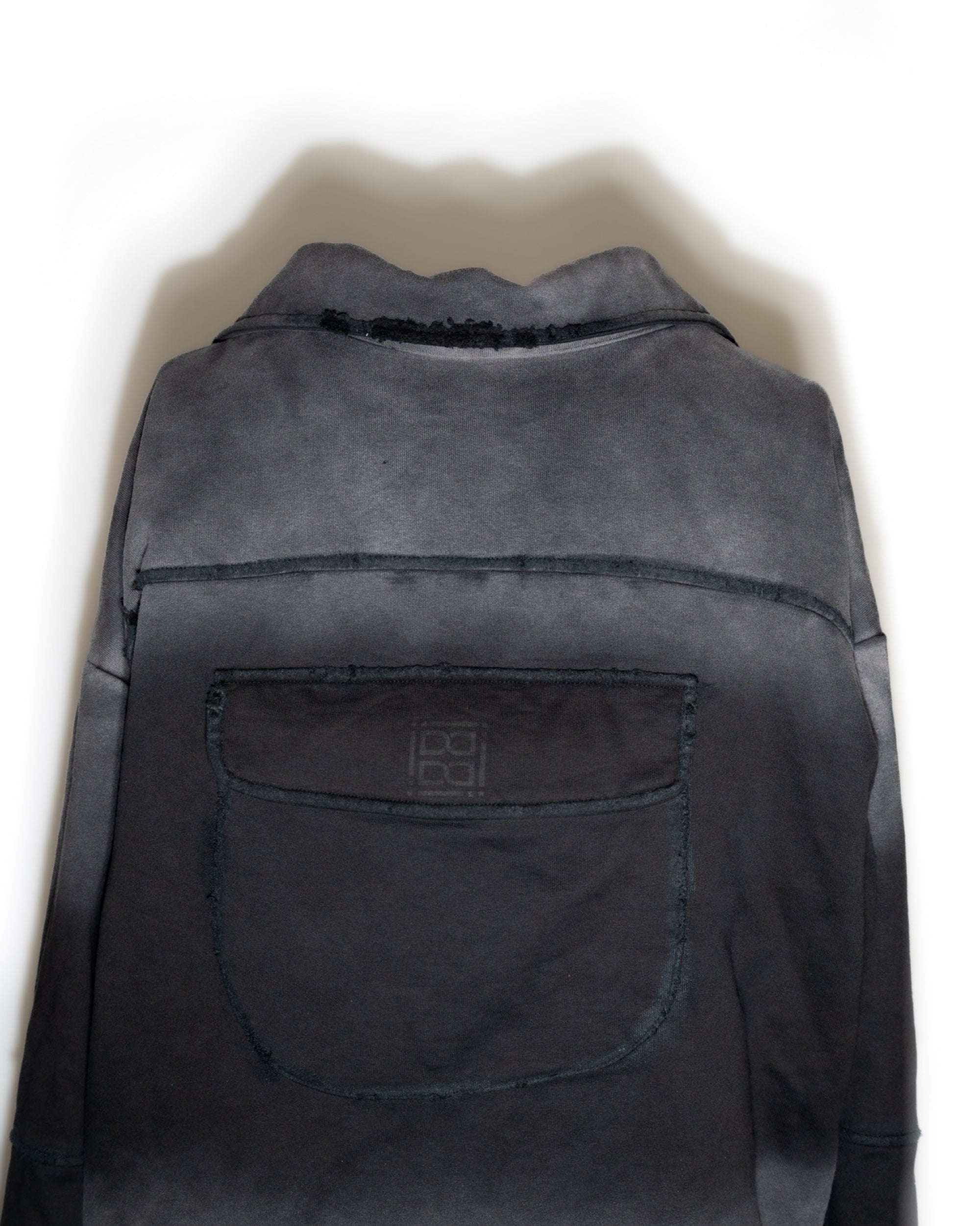 QUARTER ZIP