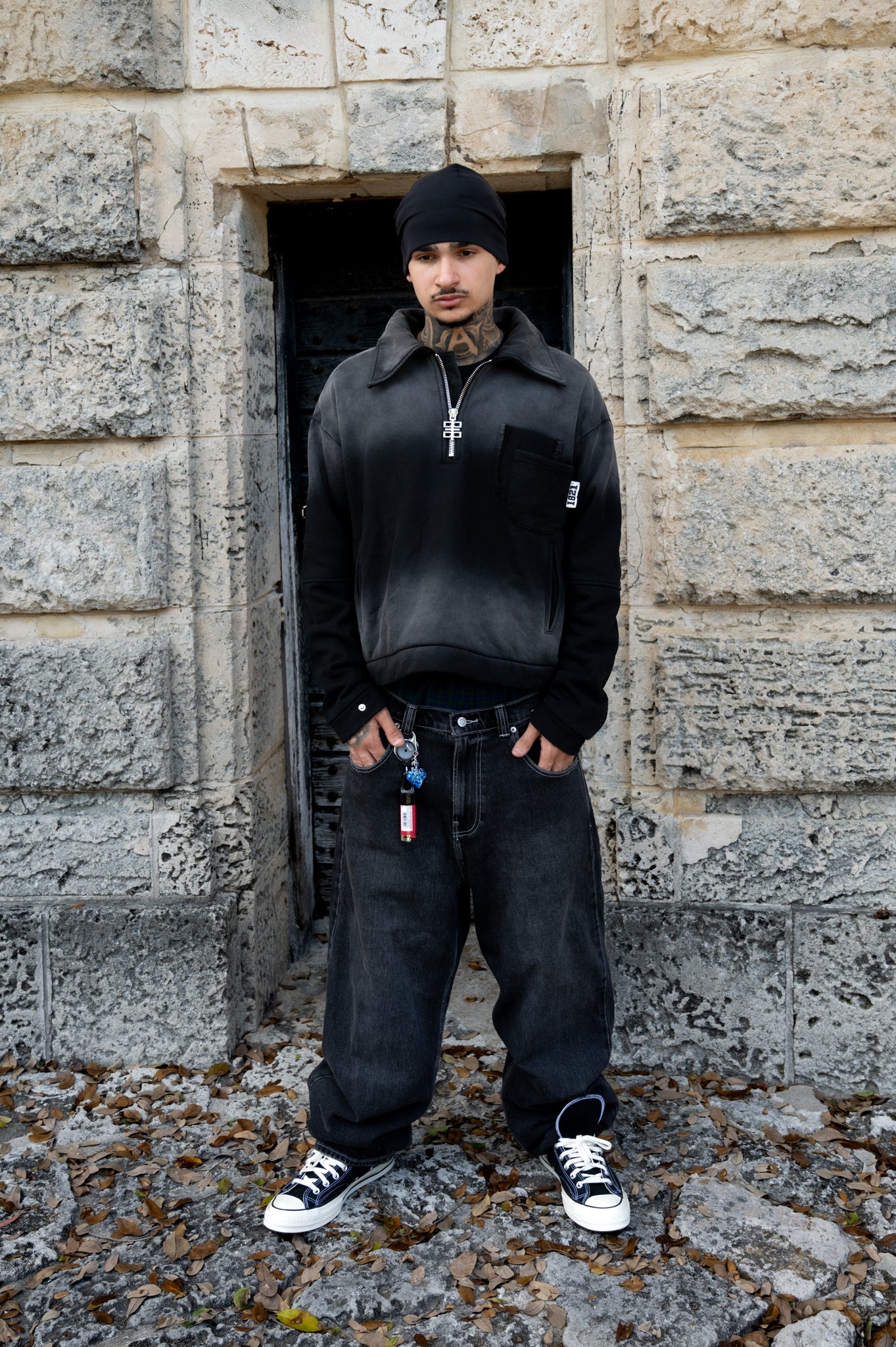 QUARTER ZIP